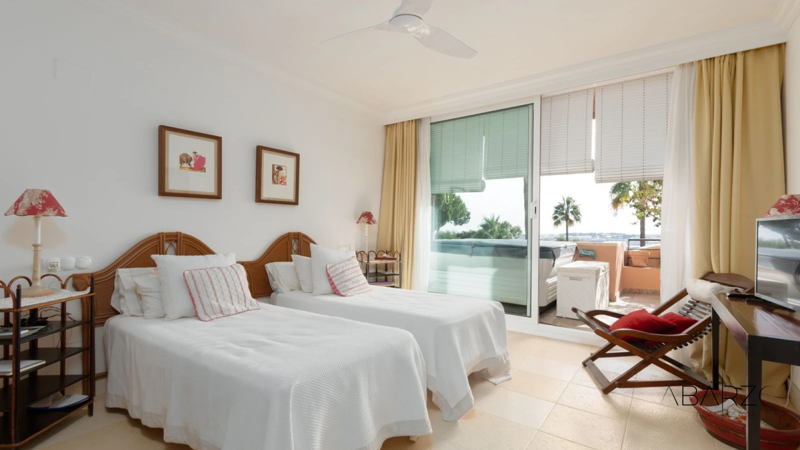 Spacious 3-Bedroom Apartment in Magna Marbella with Panoramic Golf and Sea Views — interior, Nueva Andalucía, Marbella (20 of 31)
