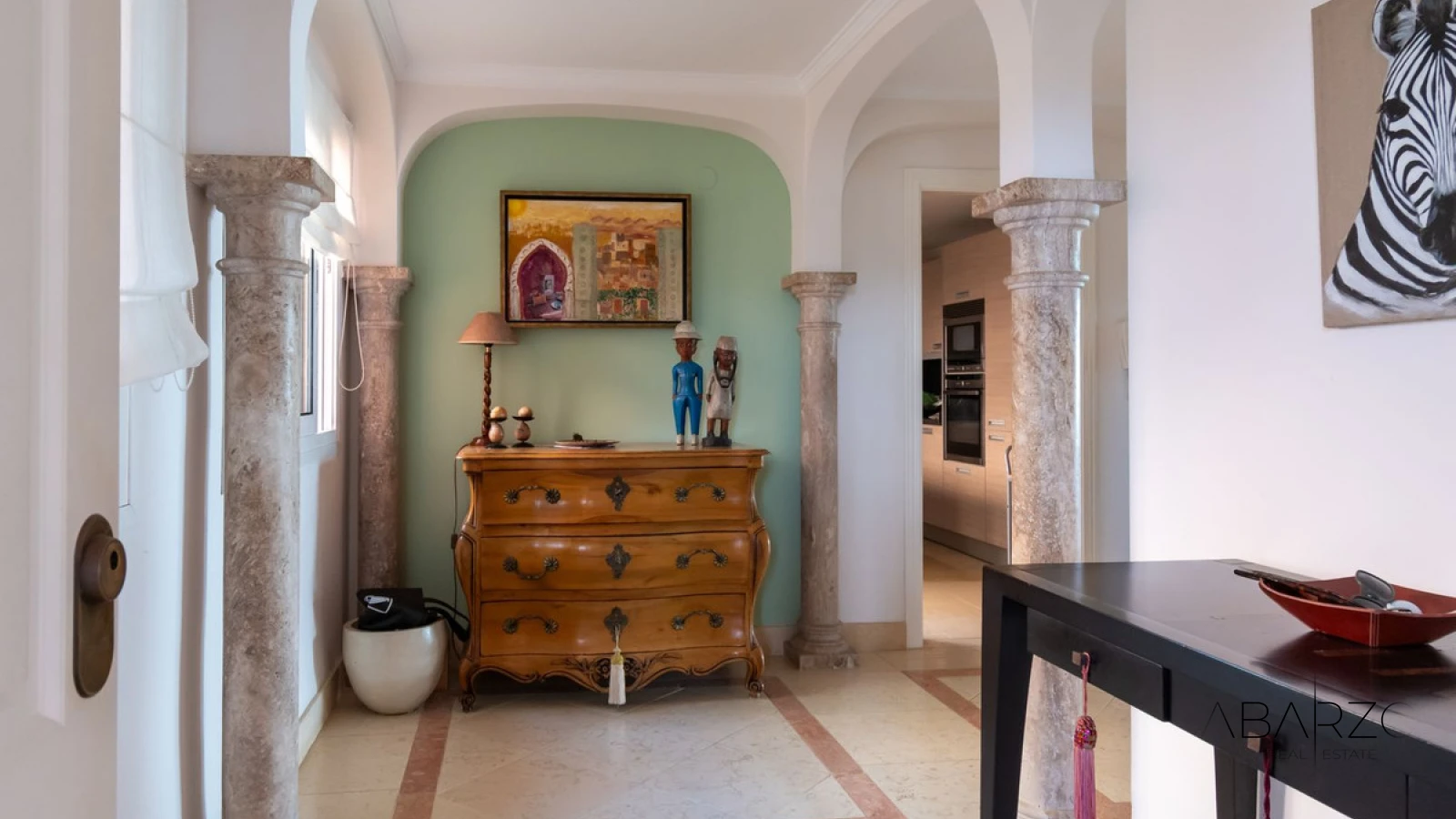 Spacious 3-Bedroom Apartment in Magna Marbella with Panoramic Golf and Sea Views — interior, Nueva Andalucía, Marbella (16 of 31)