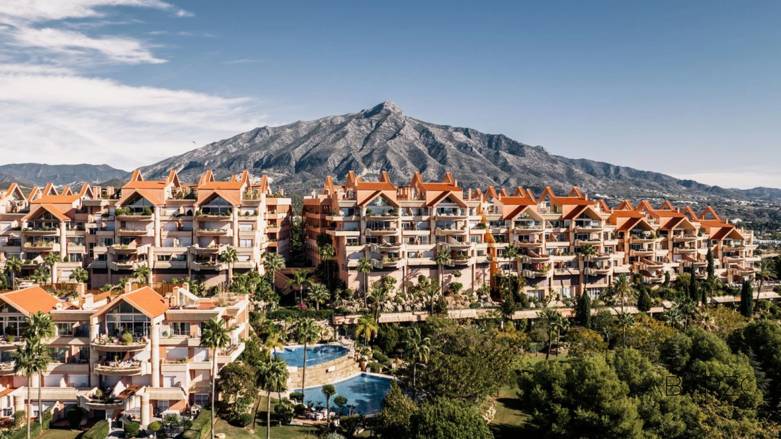 Spacious 3-Bedroom Apartment in Magna Marbella with Panoramic Golf and Sea Views — interior, Nueva Andalucía, Marbella (18 of 31)