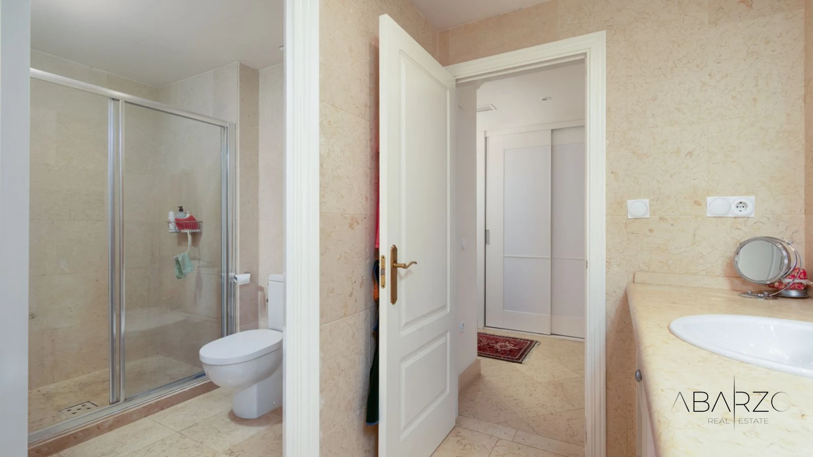 Spacious 3-Bedroom Apartment in Magna Marbella with Panoramic Golf and Sea Views — interior, Nueva Andalucía, Marbella (23 of 31)