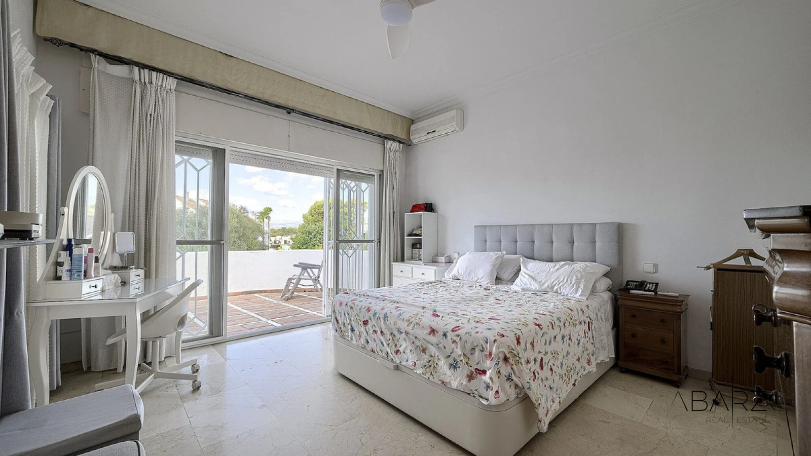 Villa independiente de cinco dormitorios con vistas al mar cerca de Marbella Centro — interior, Marbella Centro, Marbella (20 of 42)