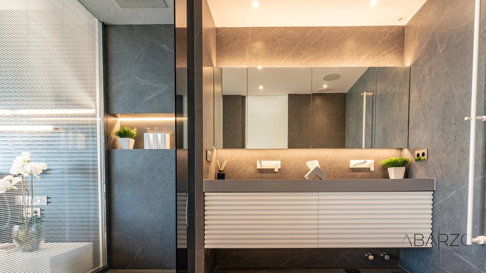 Modern townhouse in Coral Beach Marbella with sea access and 4 bedrooms — interior, Golden Mile, Marbella (32 of 47)