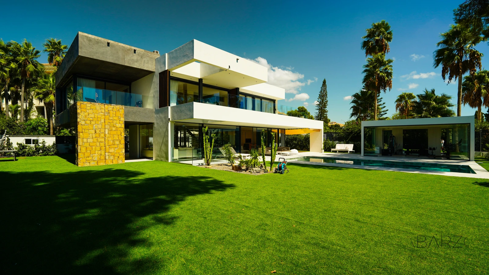 Contemporary villa in Sierra Blanca, Marbella with pool and sea views — interior, Golden Mile, Marbella (60 of 73)