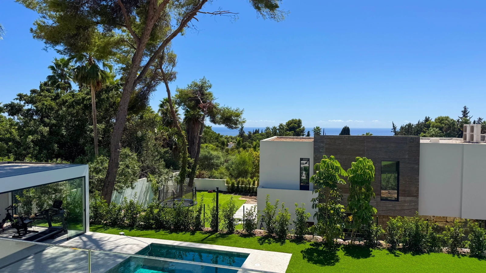 Contemporary villa in Sierra Blanca, Marbella with pool and sea views — interior, Golden Mile, Marbella (3 of 73)