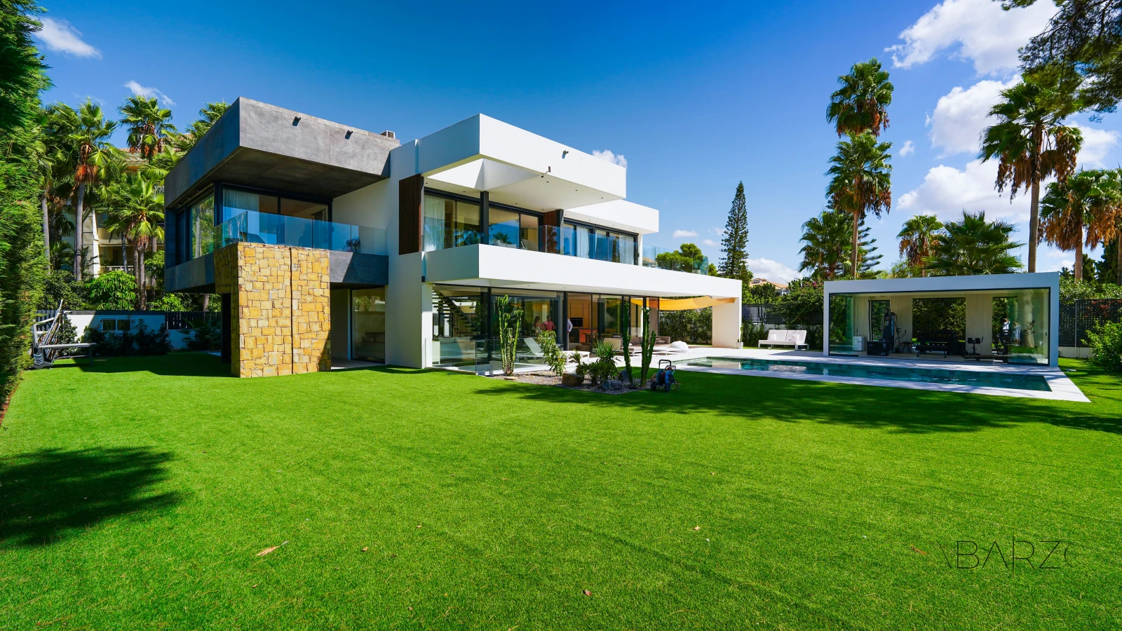 Contemporary villa in Sierra Blanca, Marbella with pool and sea views — interior, Golden Mile, Marbella (4 of 73)