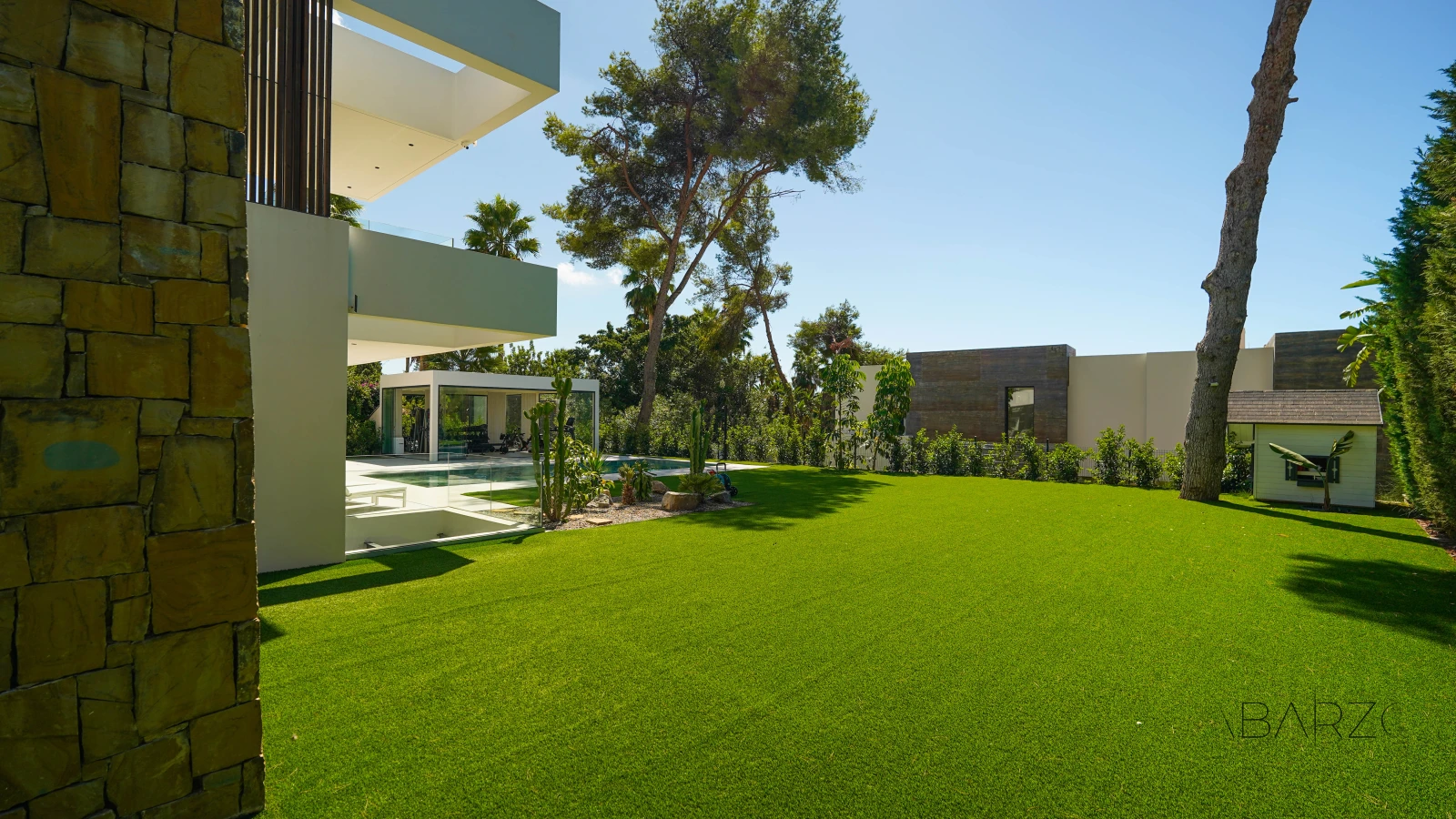 Contemporary villa in Sierra Blanca, Marbella with pool and sea views — interior, Golden Mile, Marbella (59 of 73)