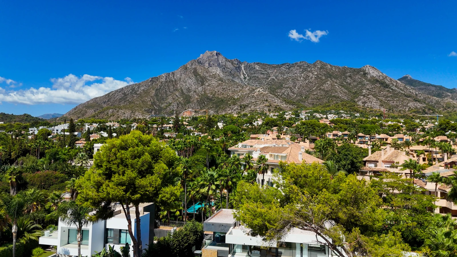 Contemporary villa in Sierra Blanca, Marbella with pool and sea views — interior, Golden Mile, Marbella (61 of 73)