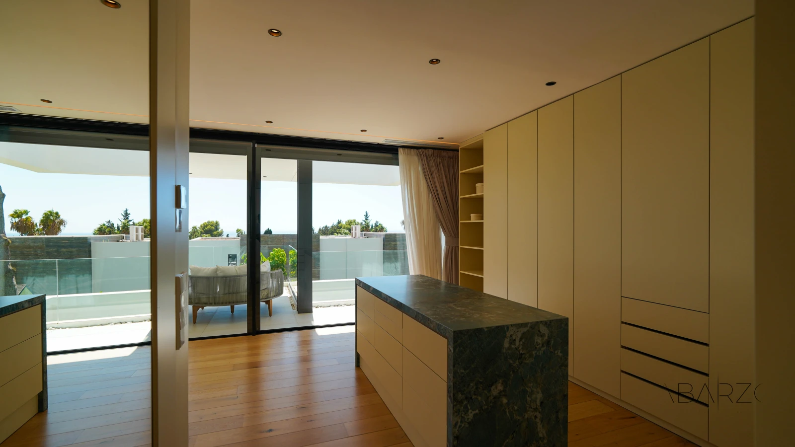 Contemporary villa in Sierra Blanca, Marbella with pool and sea views — interior, Golden Mile, Marbella (29 of 73)
