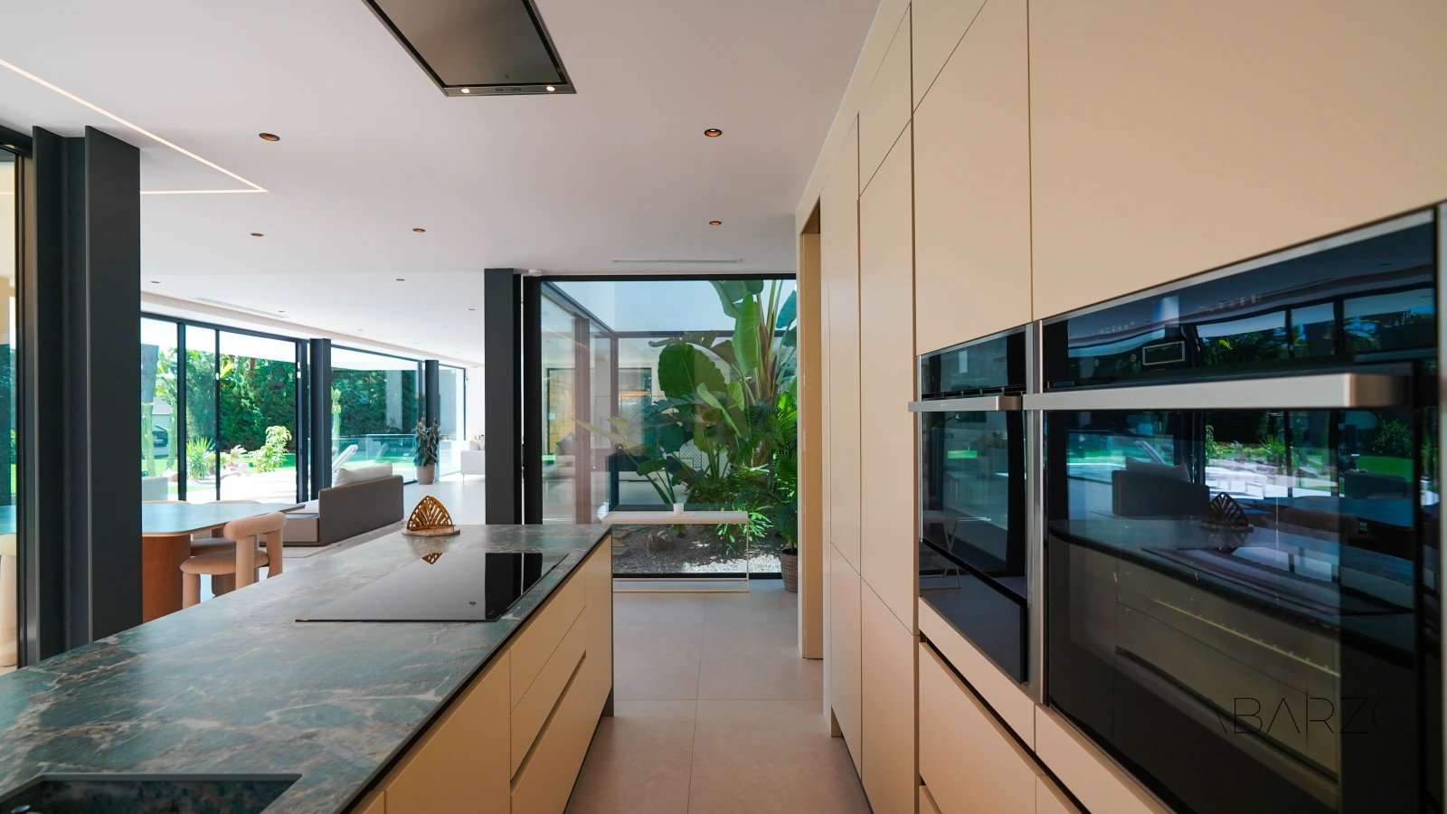 Contemporary villa in Sierra Blanca, Marbella with pool and sea views — interior, Golden Mile, Marbella (24 of 73)