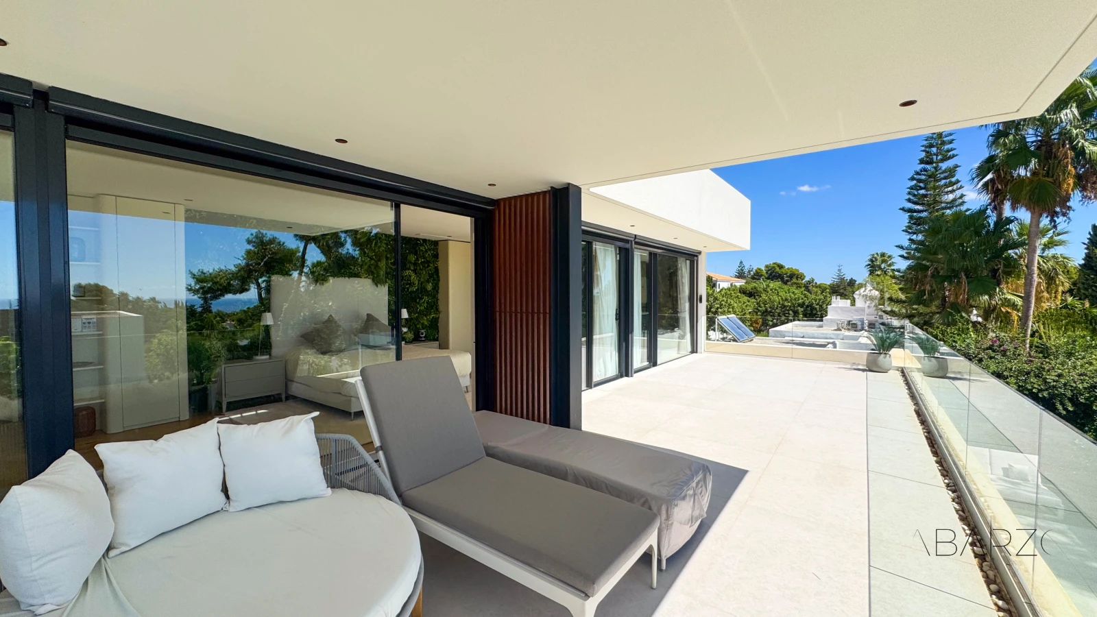 Contemporary villa in Sierra Blanca, Marbella with pool and sea views — interior, Golden Mile, Marbella (45 of 73)