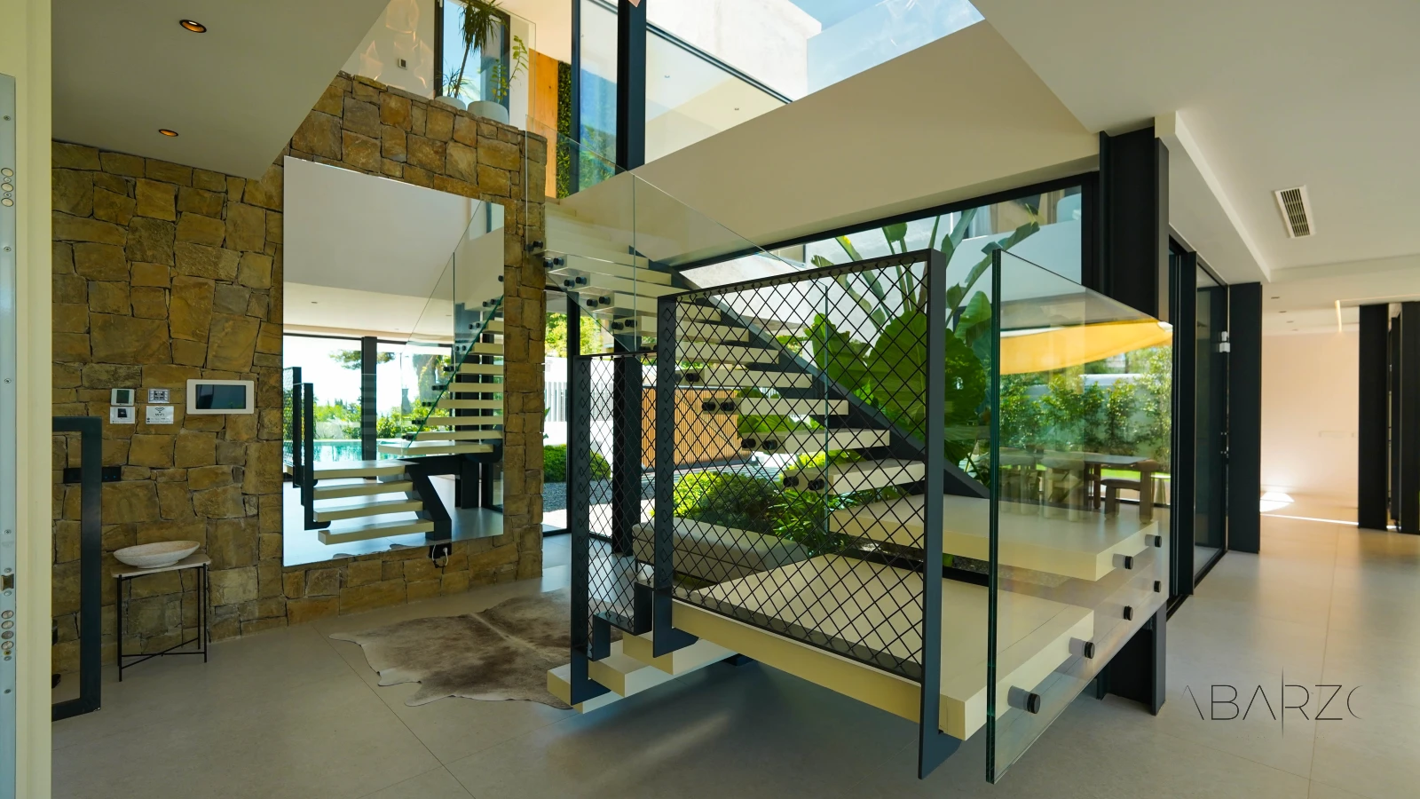 Contemporary villa in Sierra Blanca, Marbella with pool and sea views — interior, Golden Mile, Marbella (21 of 73)
