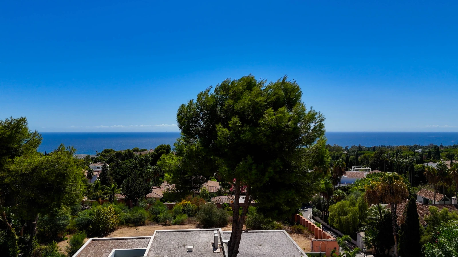 Contemporary villa in Sierra Blanca, Marbella with pool and sea views — interior, Golden Mile, Marbella (44 of 73)