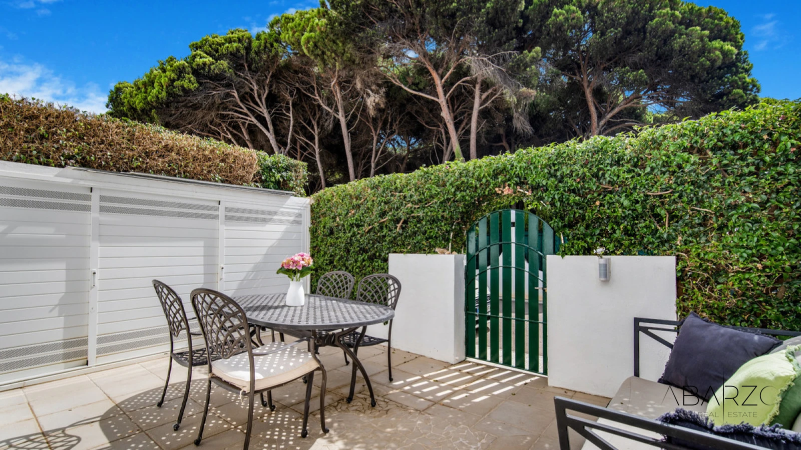 Frontline Beach Four-Bedroom End Townhouse in Marbella Golden Mile with Sea Views — interior, Golden Mile, Marbella (27 of 30)