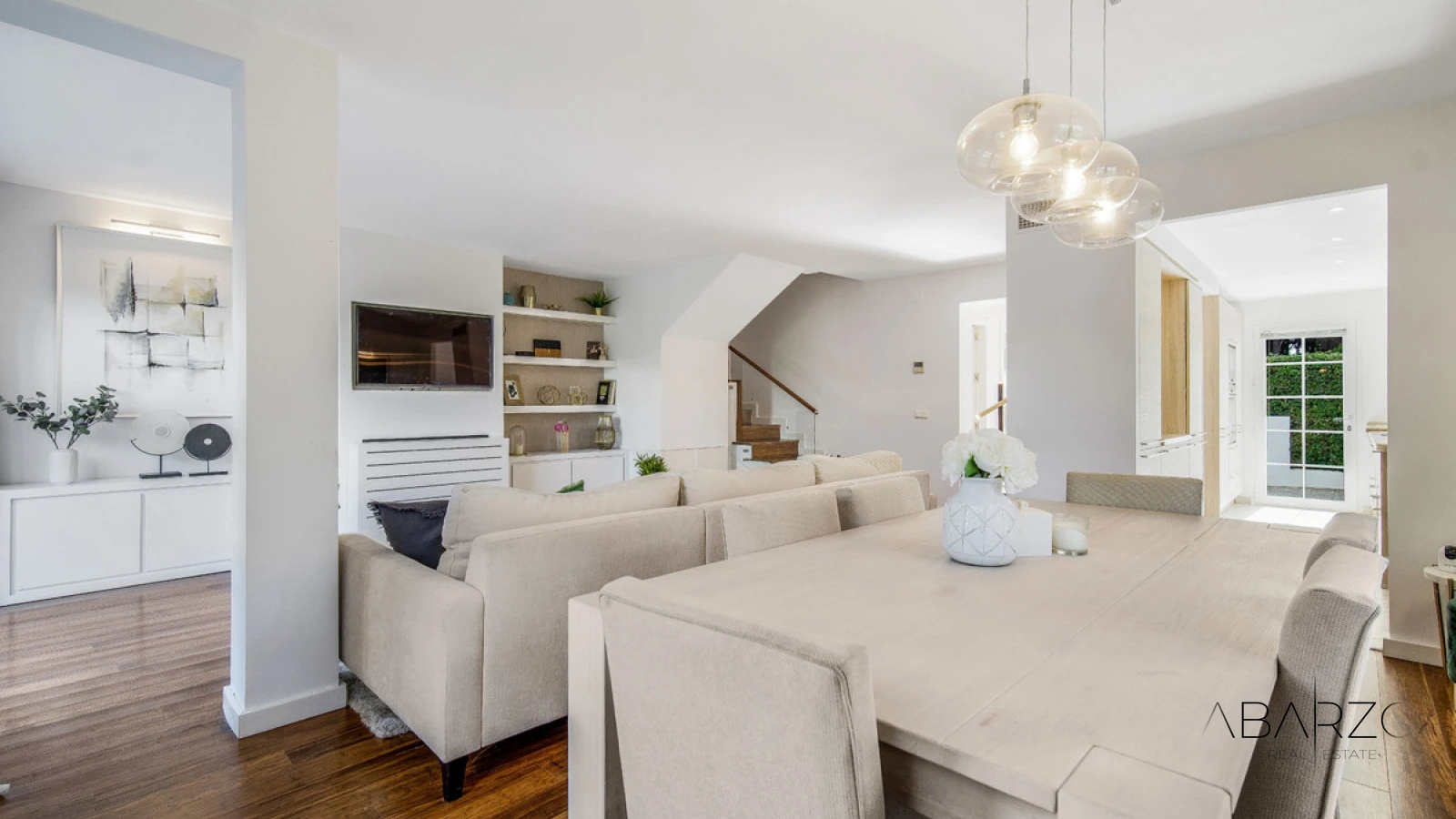 Frontline Beach Four-Bedroom End Townhouse in Marbella Golden Mile with Sea Views — interior, Golden Mile, Marbella (15 of 30)