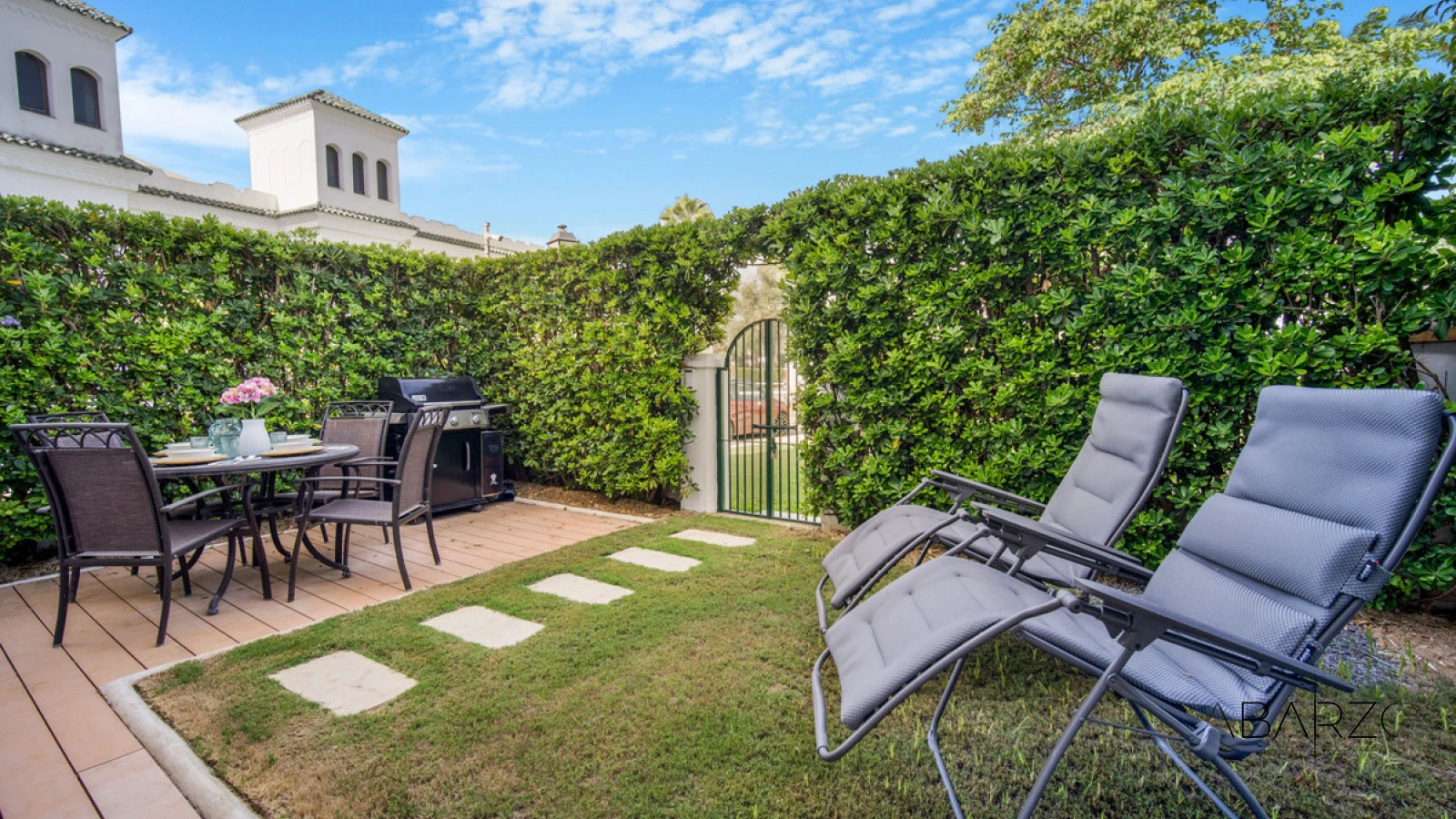 Frontline Beach Four-Bedroom End Townhouse in Marbella Golden Mile with Sea Views — interior, Golden Mile, Marbella (6 of 30)
