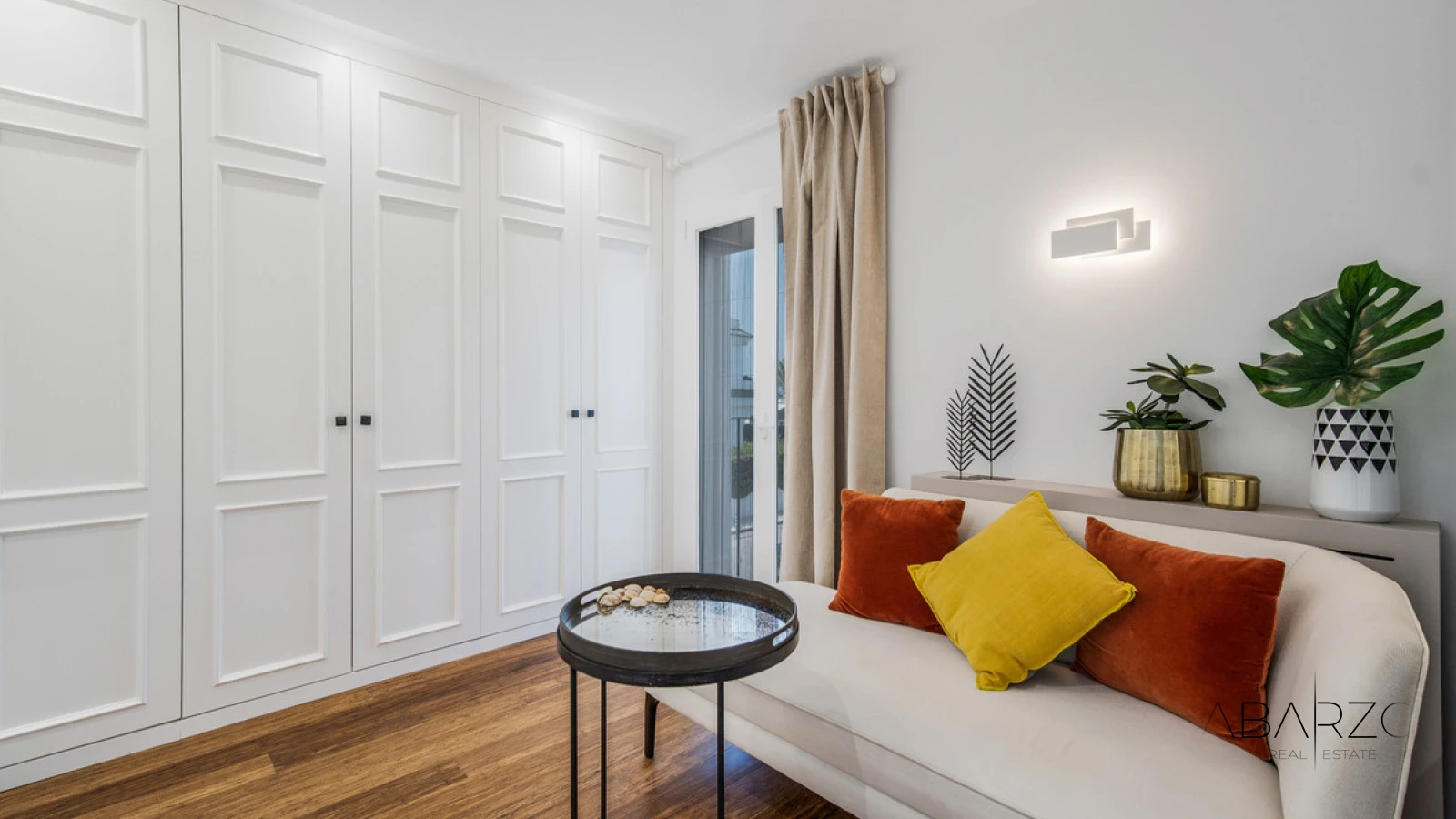 Frontline Beach Four-Bedroom End Townhouse in Marbella Golden Mile with Sea Views — interior, Golden Mile, Marbella (18 of 30)