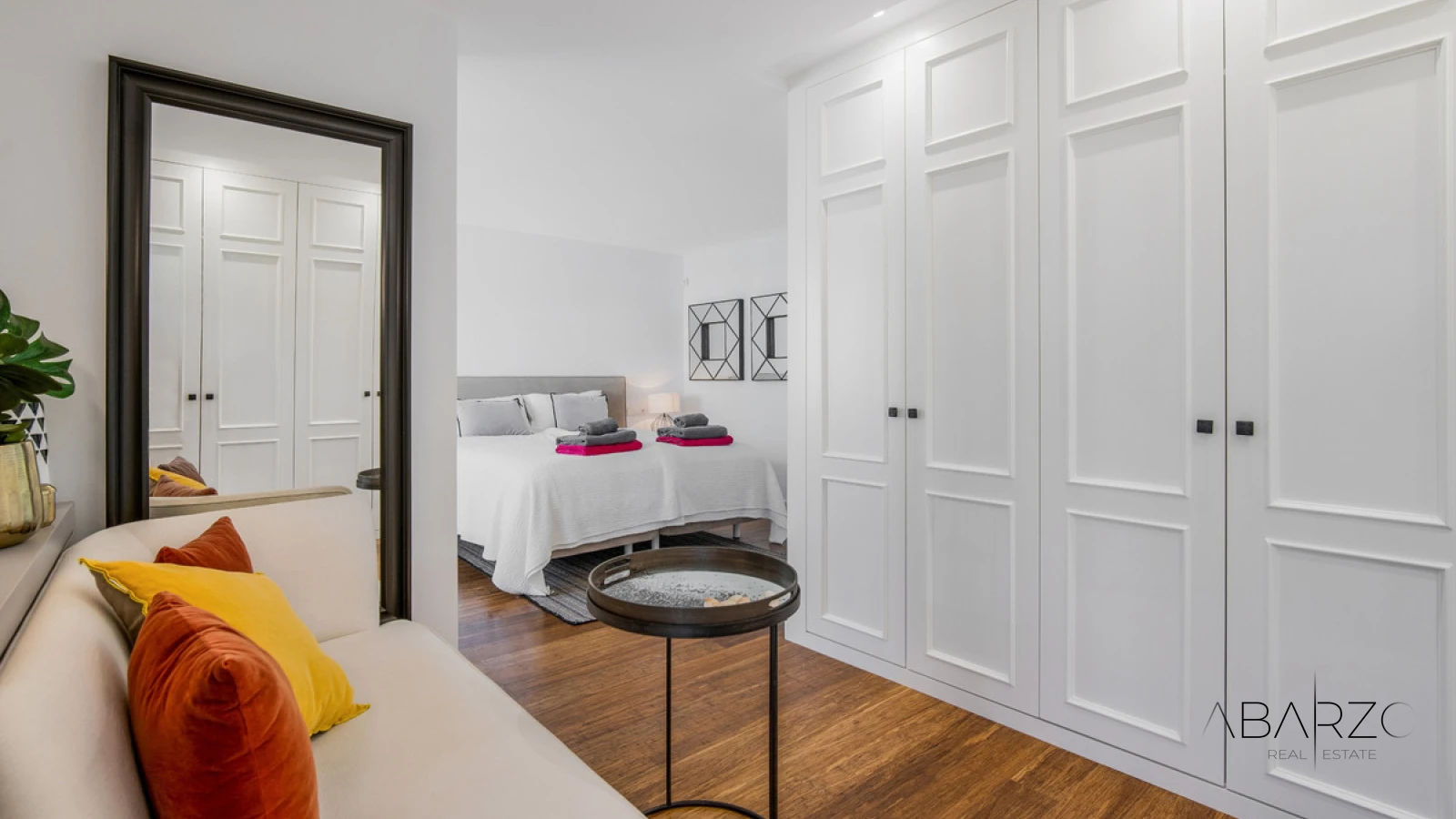 Frontline Beach Four-Bedroom End Townhouse in Marbella Golden Mile with Sea Views — interior, Golden Mile, Marbella (17 of 30)
