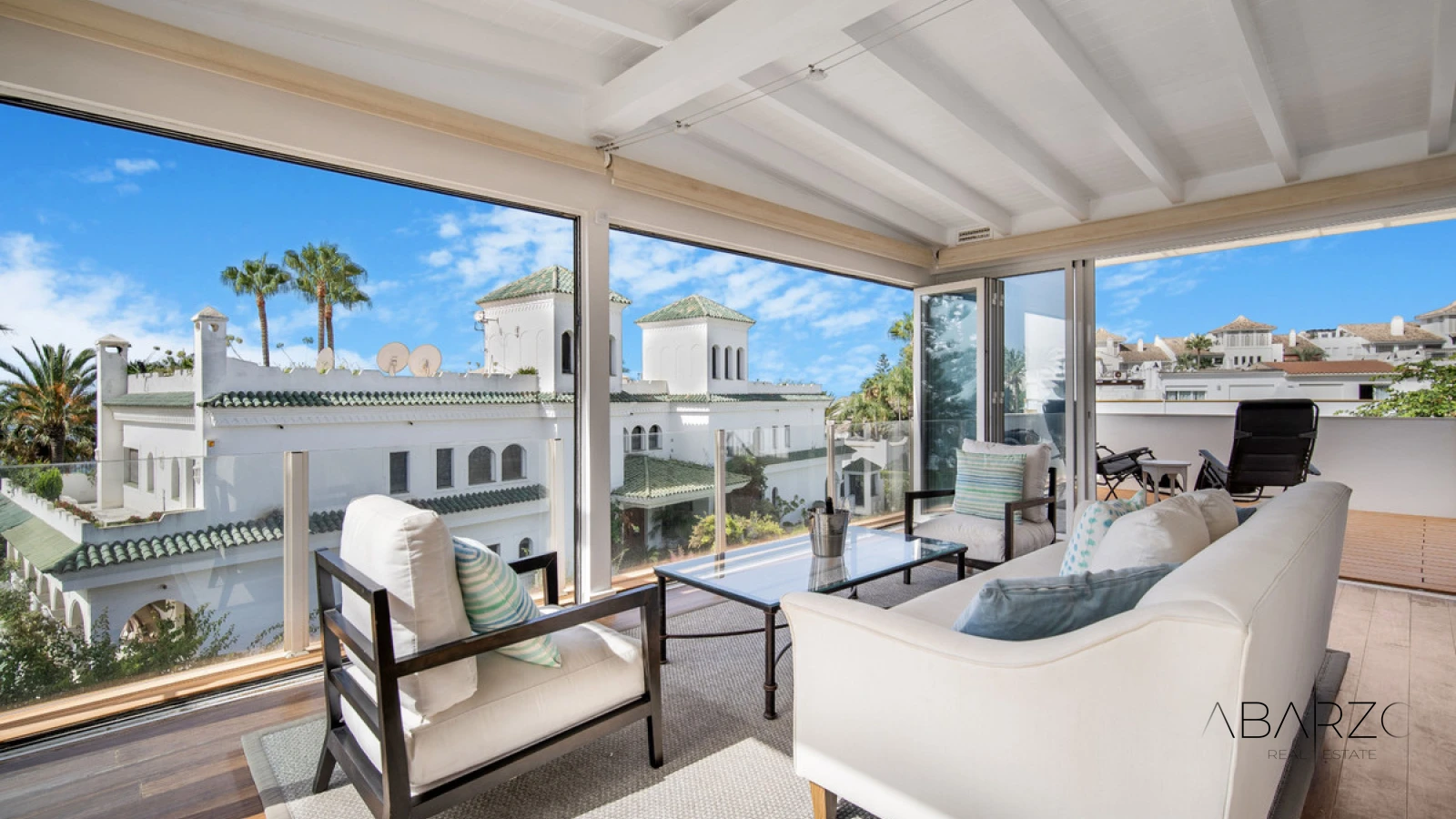 Frontline Beach Four-Bedroom End Townhouse in Marbella Golden Mile with Sea Views — interior, Golden Mile, Marbella (19 of 30)