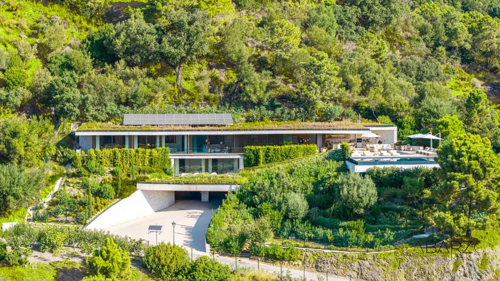 Contemporary hillside house with Mediterranean views and integrated design — luxury property for sale in El Madroñal, Benahavís
