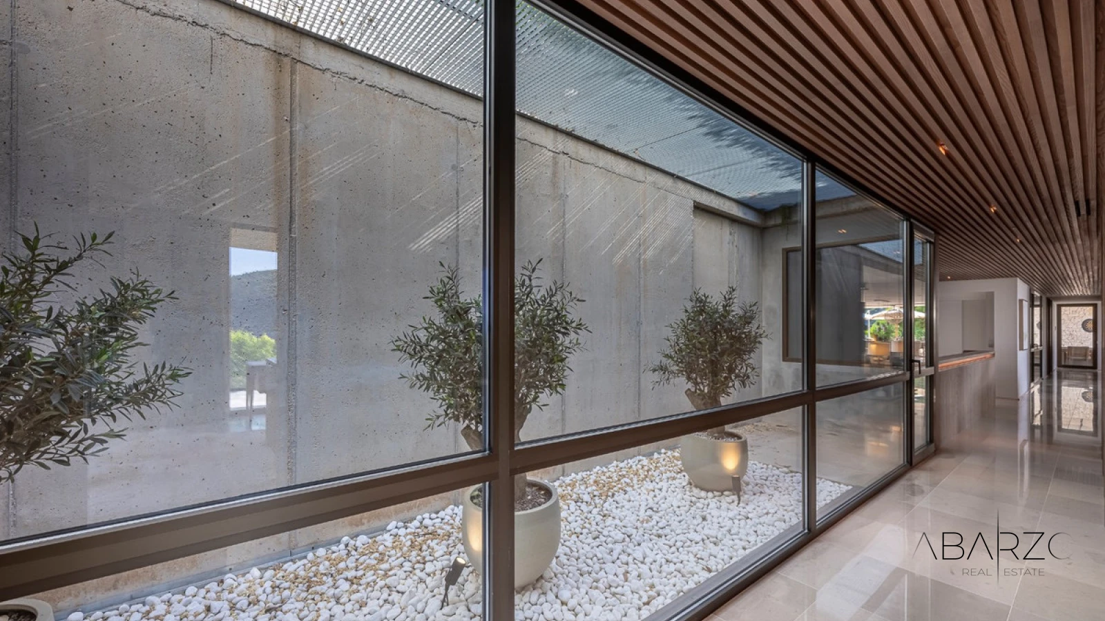 Contemporary hillside house with Mediterranean views and integrated design — interior, El Madroñal, Benahavís (17 of 49)