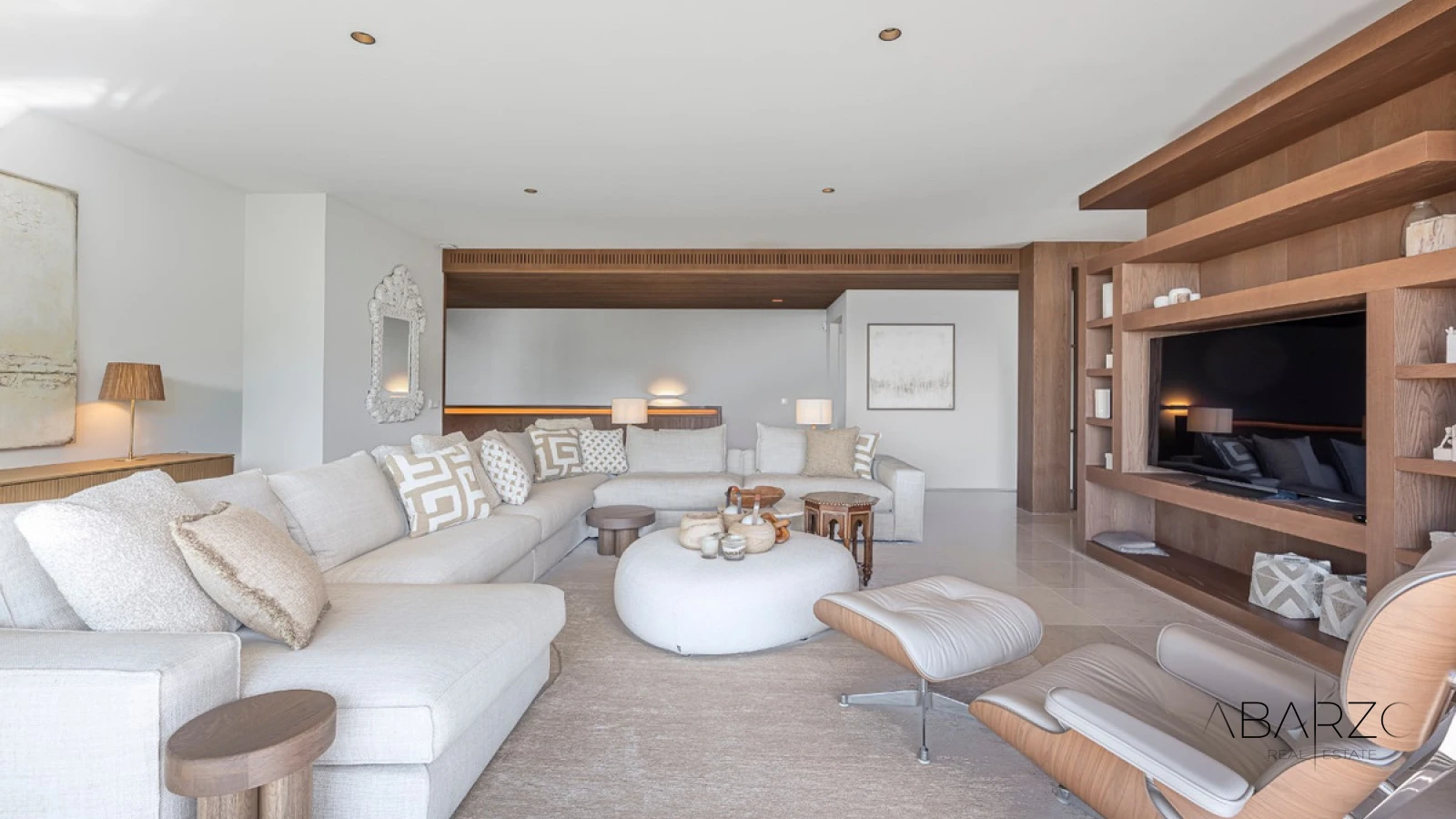 Contemporary hillside house with Mediterranean views and integrated design — interior, El Madroñal, Benahavís (4 of 49)