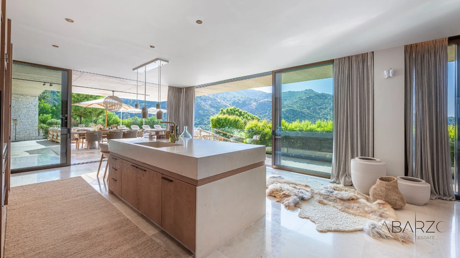Contemporary hillside house with Mediterranean views and integrated design — interior, El Madroñal, Benahavís (10 of 49)