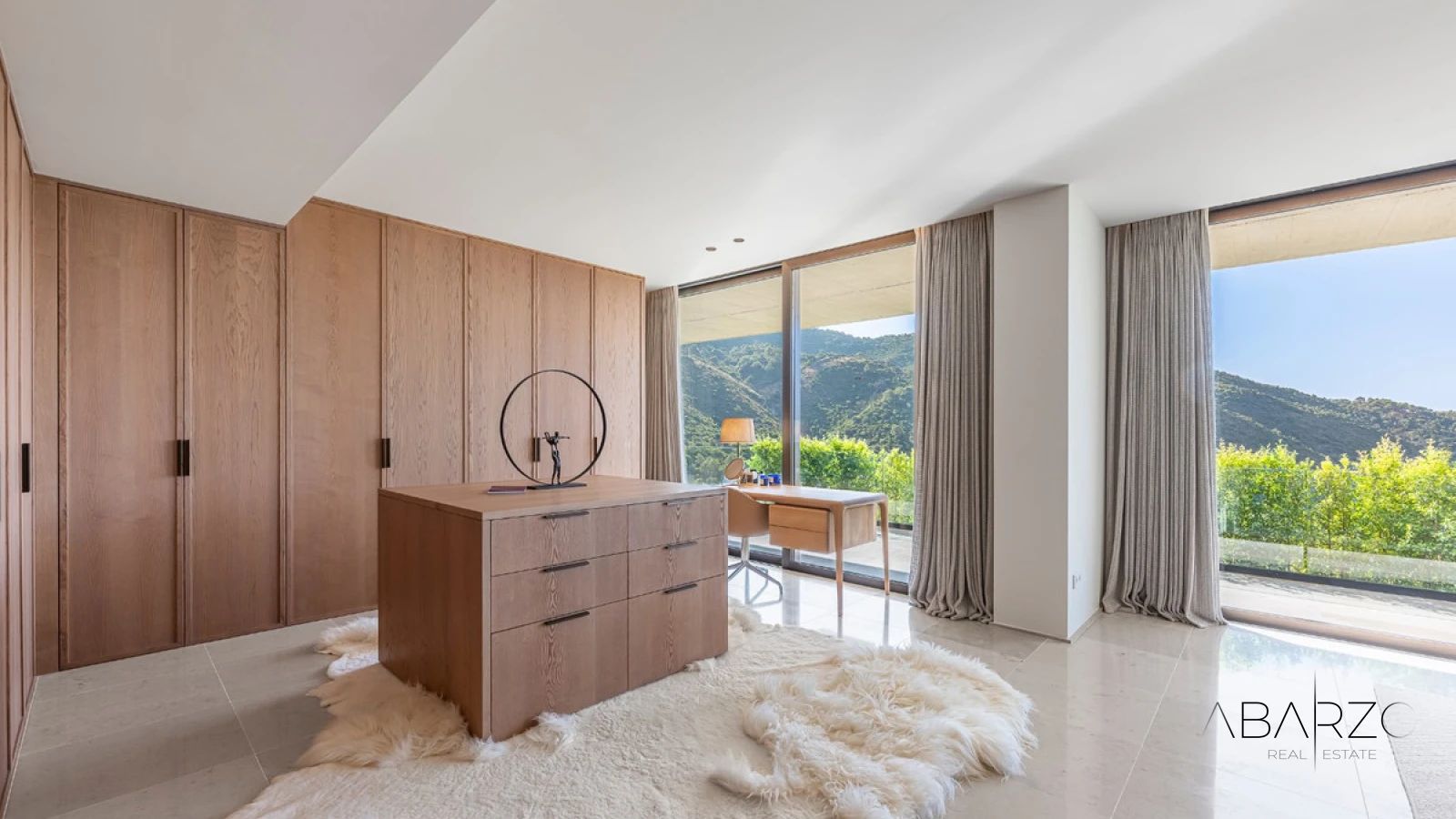 Contemporary hillside house with Mediterranean views and integrated design — interior, El Madroñal, Benahavís (19 of 49)