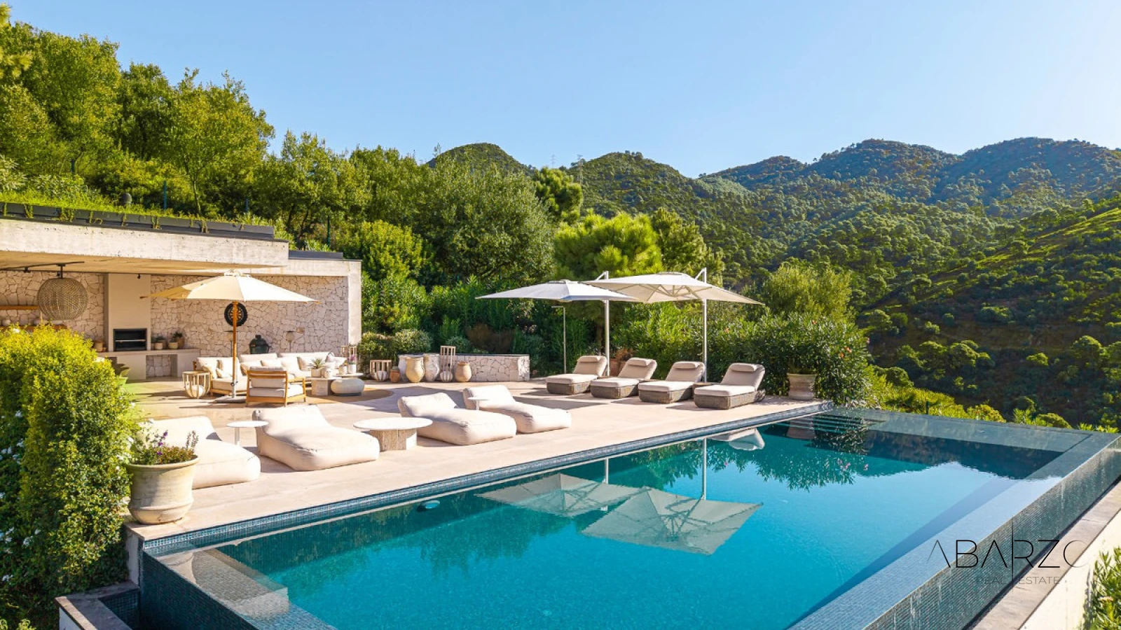Contemporary hillside house with Mediterranean views and integrated design — interior, El Madroñal, Benahavís (47 of 49)