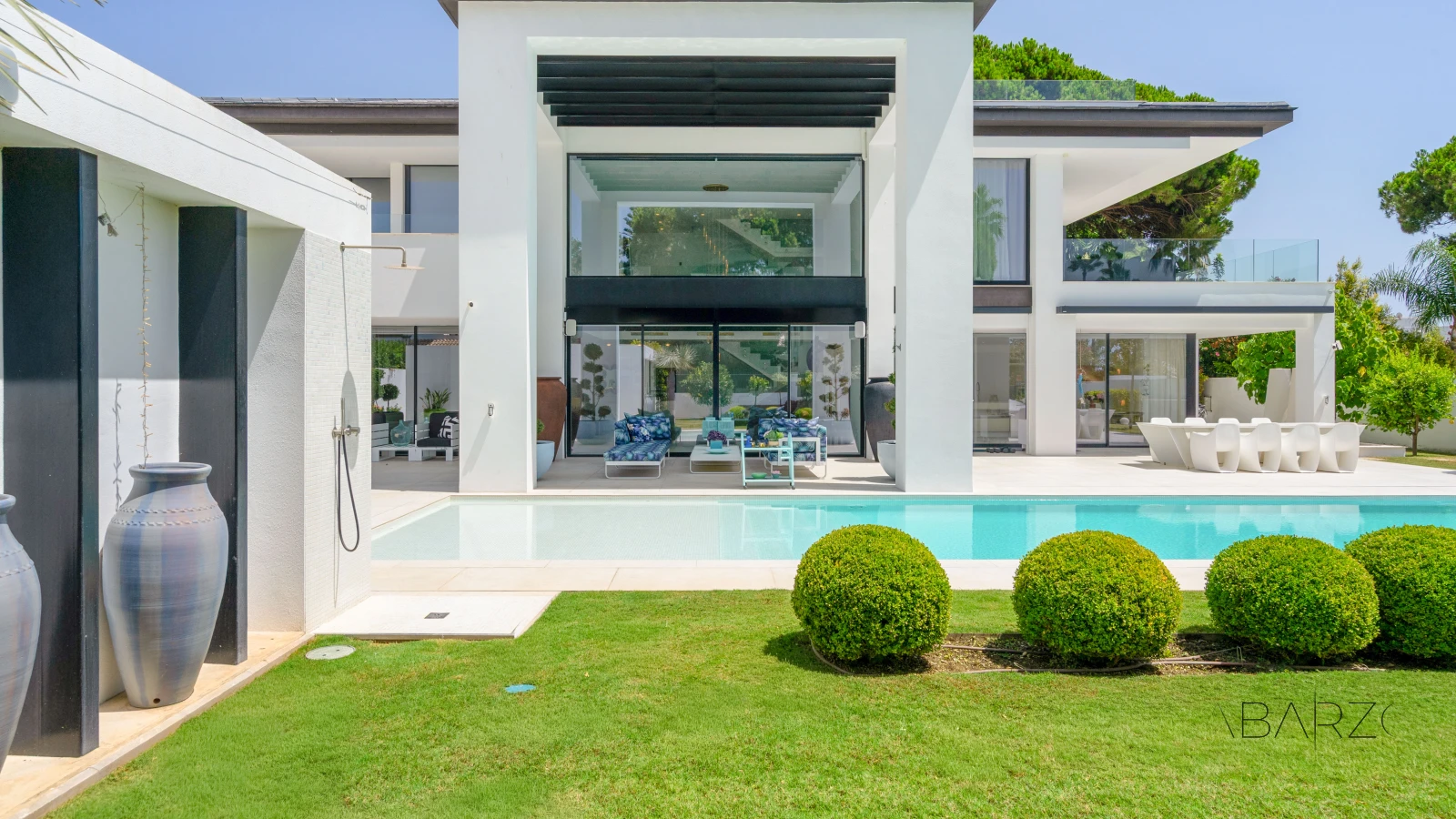 Magnificent Villa in Costa del Sol with Modern Design and Sea Proximity — interior, Cortijo Blanco, San Pedro de Alcántara (2 of 36)
