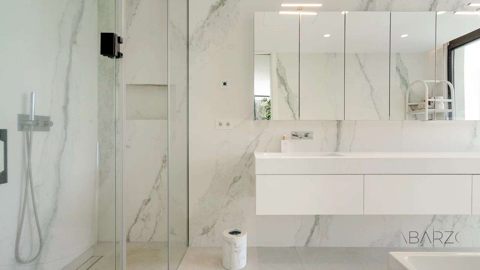 Magnificent Villa in Costa del Sol with Modern Design and Sea Proximity — interior, Cortijo Blanco, San Pedro de Alcántara (19 of 36)