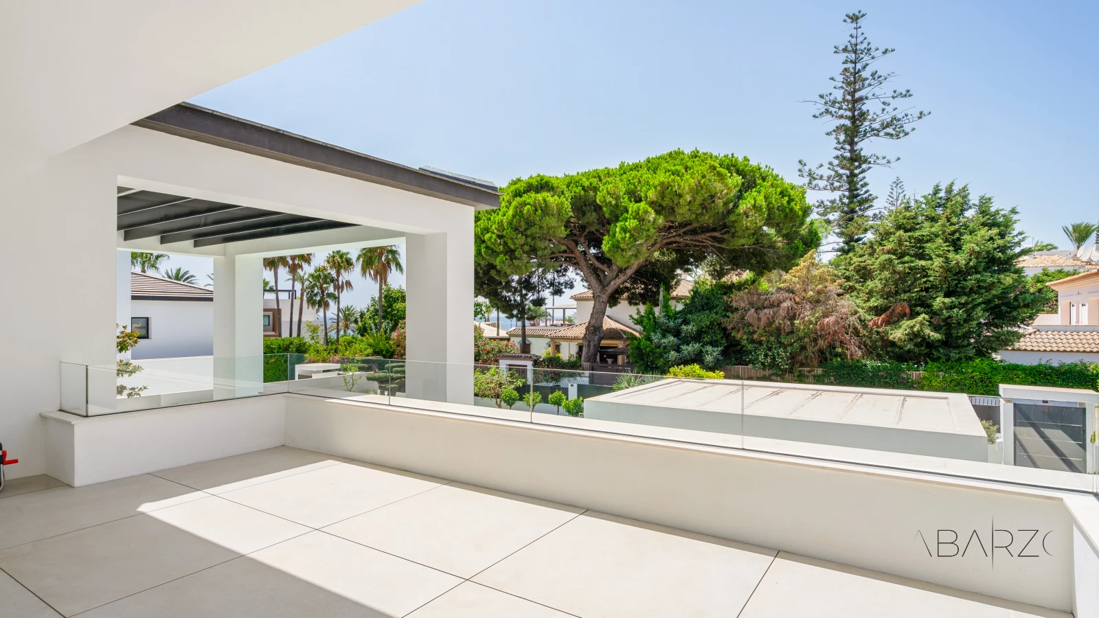 Magnificent Villa in Costa del Sol with Modern Design and Sea Proximity — interior, Cortijo Blanco, San Pedro de Alcántara (35 of 36)