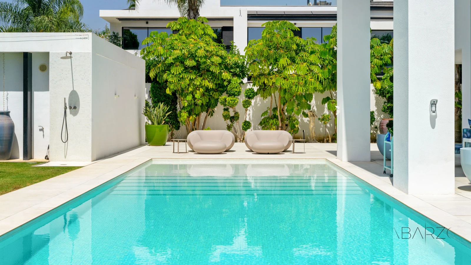 Magnificent Villa in Costa del Sol with Modern Design and Sea Proximity — interior, Cortijo Blanco, San Pedro de Alcántara (5 of 36)
