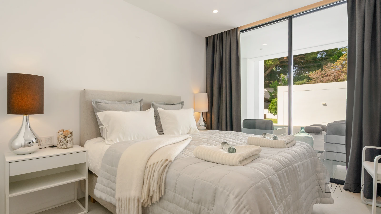 Magnificent Villa in Costa del Sol with Modern Design and Sea Proximity — interior, Cortijo Blanco, San Pedro de Alcántara (16 of 36)