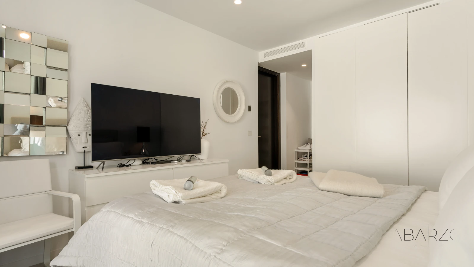 Magnificent Villa in Costa del Sol with Modern Design and Sea Proximity — interior, Cortijo Blanco, San Pedro de Alcántara (17 of 36)