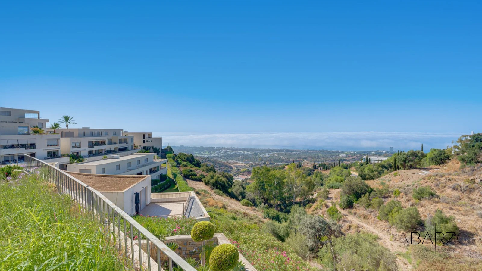 Ground floor apartment in Lomas de Los Monteros with terrace and pool access — interior, Marbella East, Marbella (13 of 19)