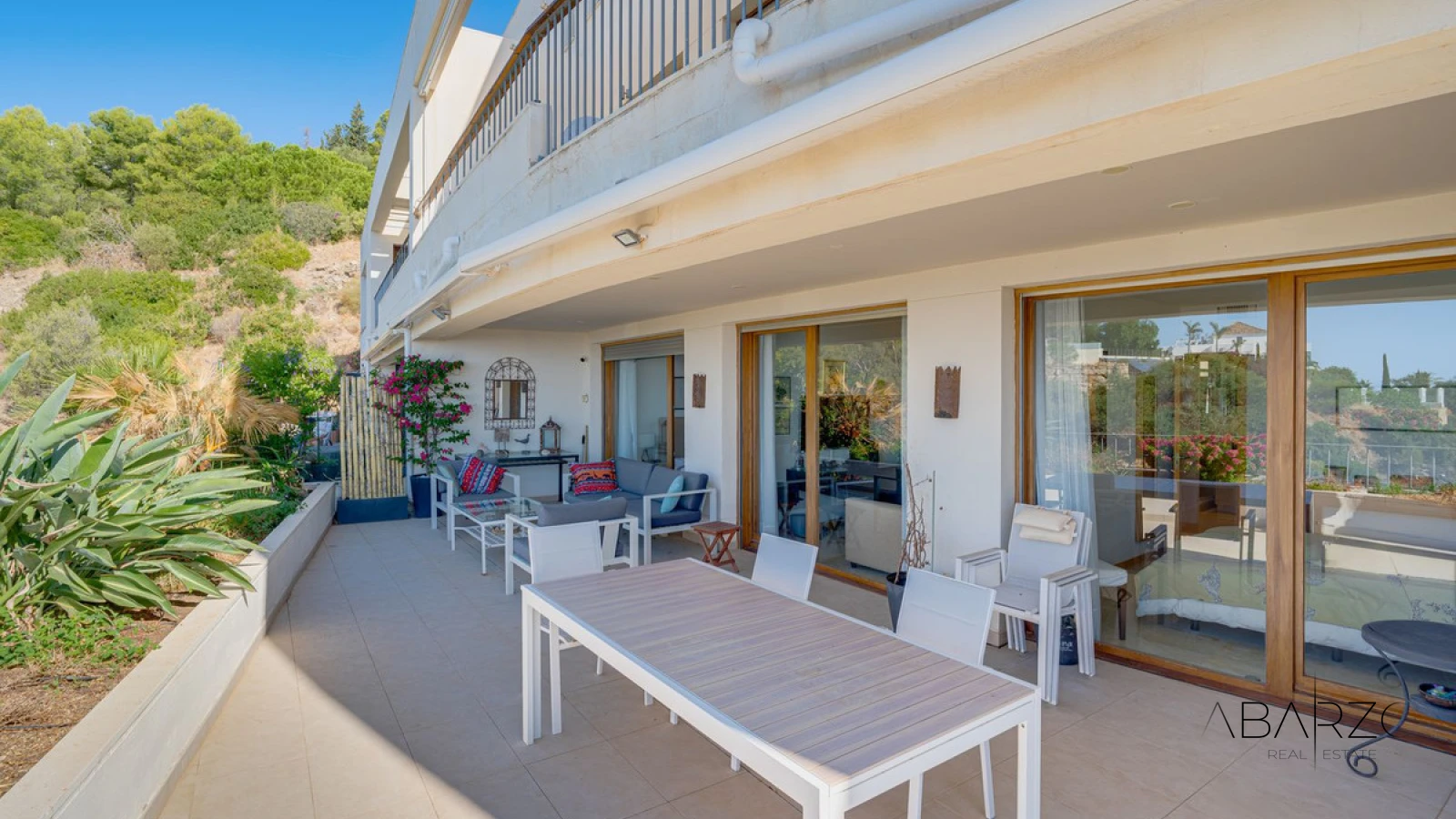 Ground floor apartment in Lomas de Los Monteros with terrace and pool access — interior, Marbella East, Marbella (8 of 19)