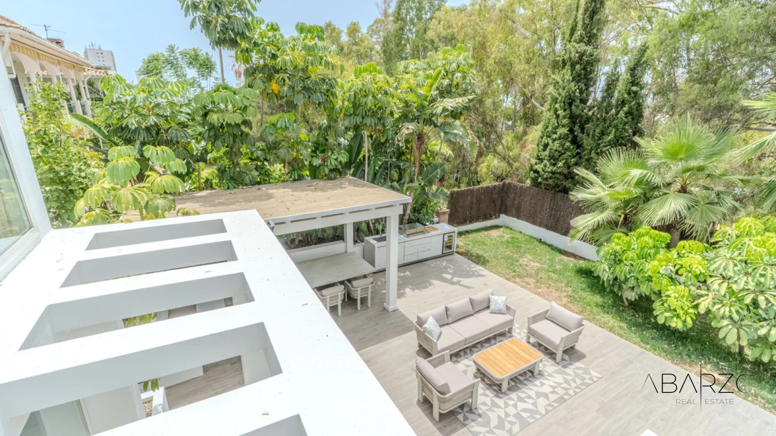 Beautiful 4-Bedroom Villa in Nueva Andalucía with Pool and Gardens — interior, Nueva Andalucía, Marbella (40 of 49)