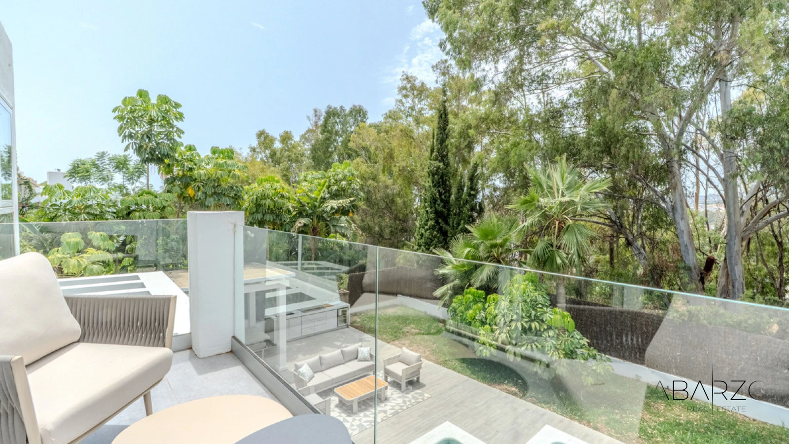 Beautiful 4-Bedroom Villa in Nueva Andalucía with Pool and Gardens — interior, Nueva Andalucía, Marbella (39 of 49)