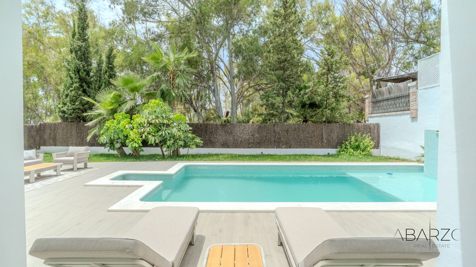 Beautiful 4-Bedroom Villa in Nueva Andalucía with Pool and Gardens — interior, Nueva Andalucía, Marbella (22 of 49)