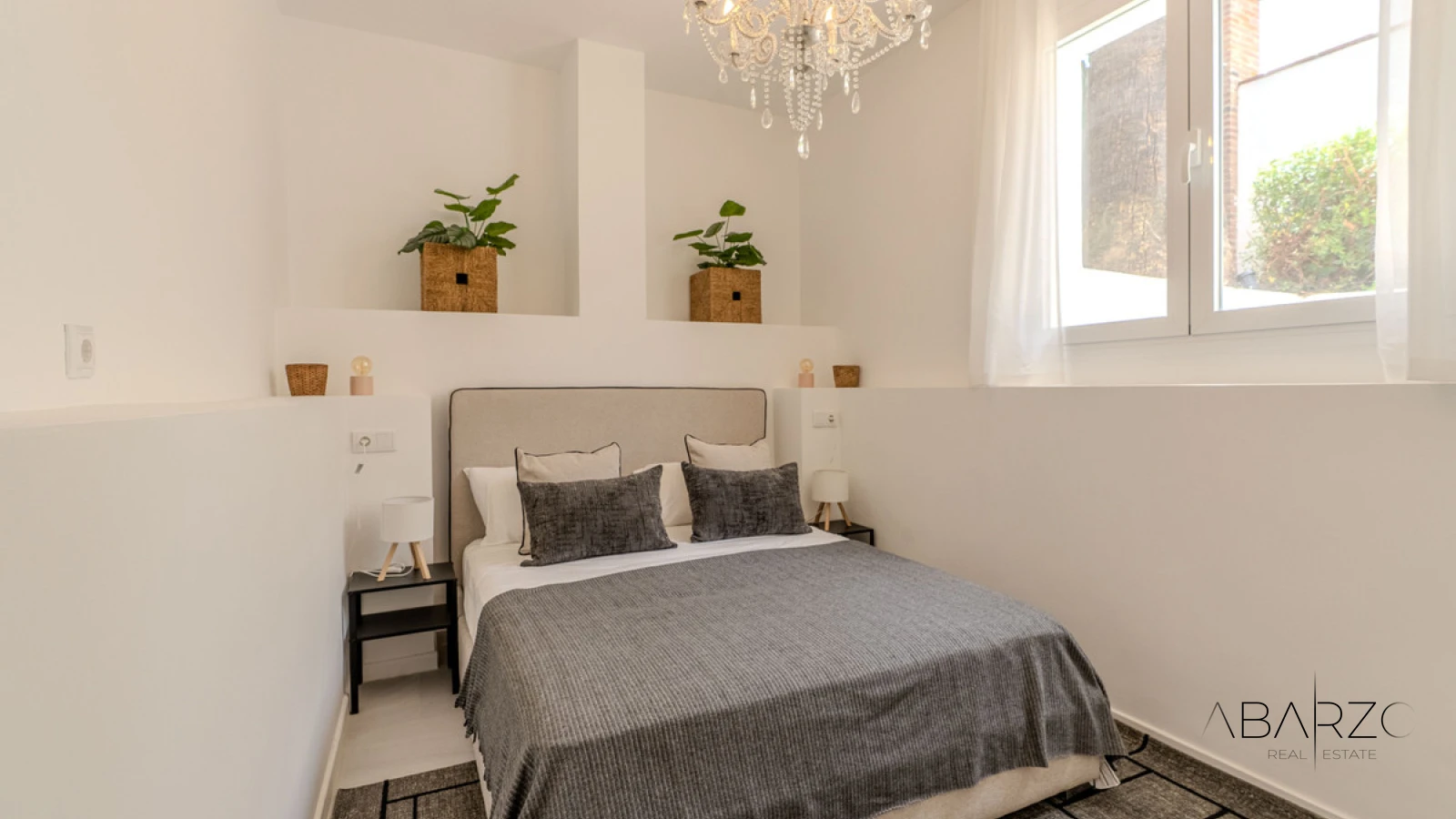 Beautiful 4-Bedroom Villa in Nueva Andalucía with Pool and Gardens — interior, Nueva Andalucía, Marbella (34 of 49)