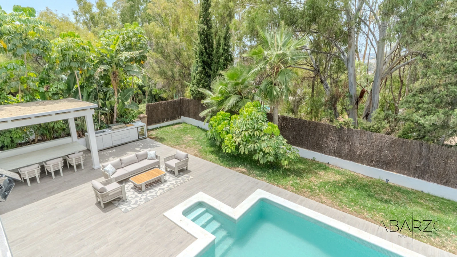 Beautiful 4-Bedroom Villa in Nueva Andalucía with Pool and Gardens — interior, Nueva Andalucía, Marbella (4 of 49)