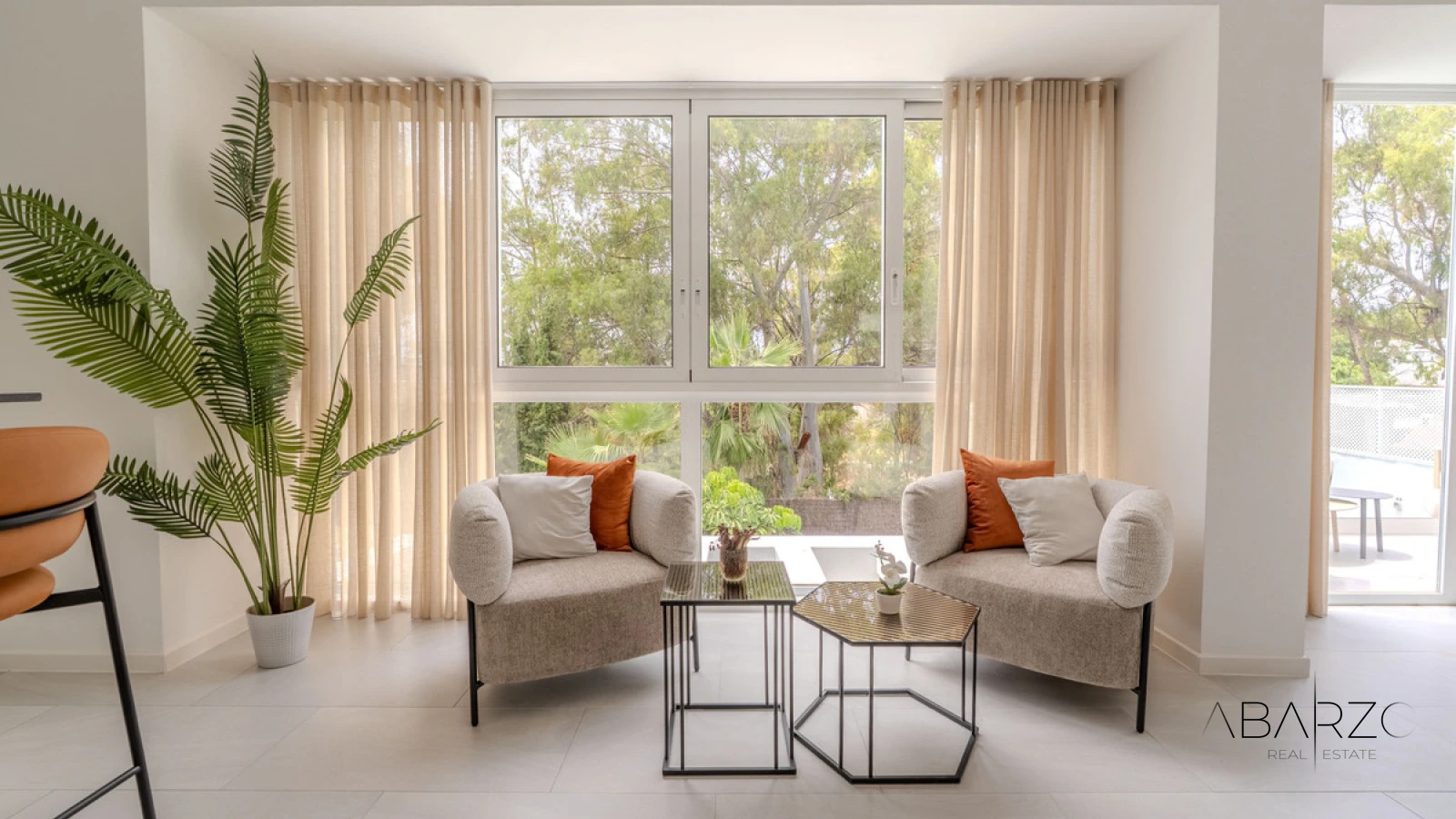 Beautiful 4-Bedroom Villa in Nueva Andalucía with Pool and Gardens — interior, Nueva Andalucía, Marbella (6 of 49)