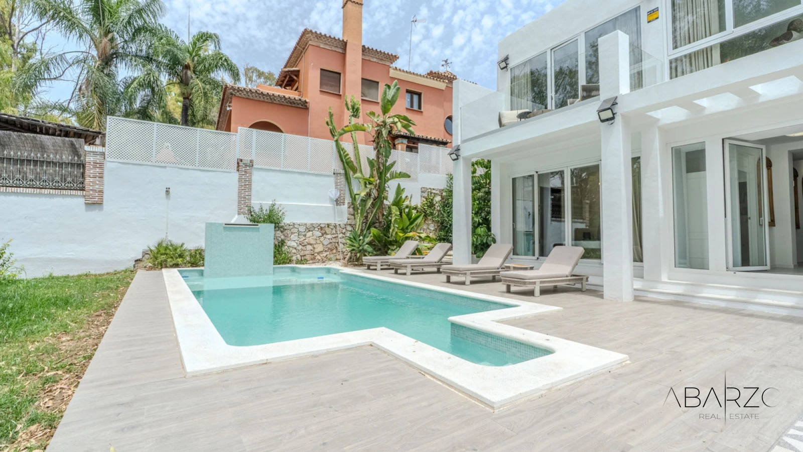 Beautiful 4-Bedroom Villa in Nueva Andalucía with Pool and Gardens — interior, Nueva Andalucía, Marbella (44 of 49)