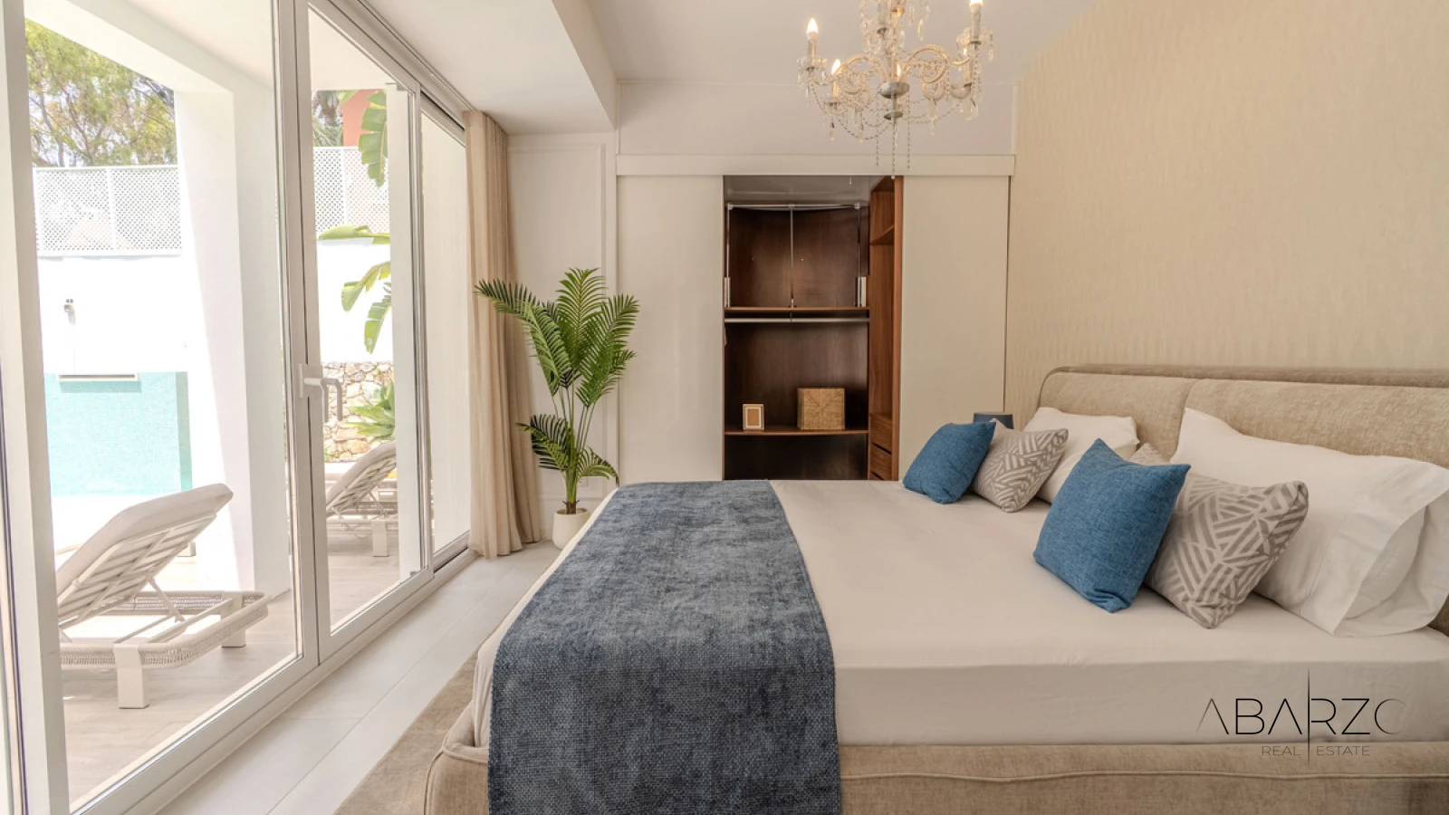 Beautiful 4-Bedroom Villa in Nueva Andalucía with Pool and Gardens — interior, Nueva Andalucía, Marbella (16 of 49)