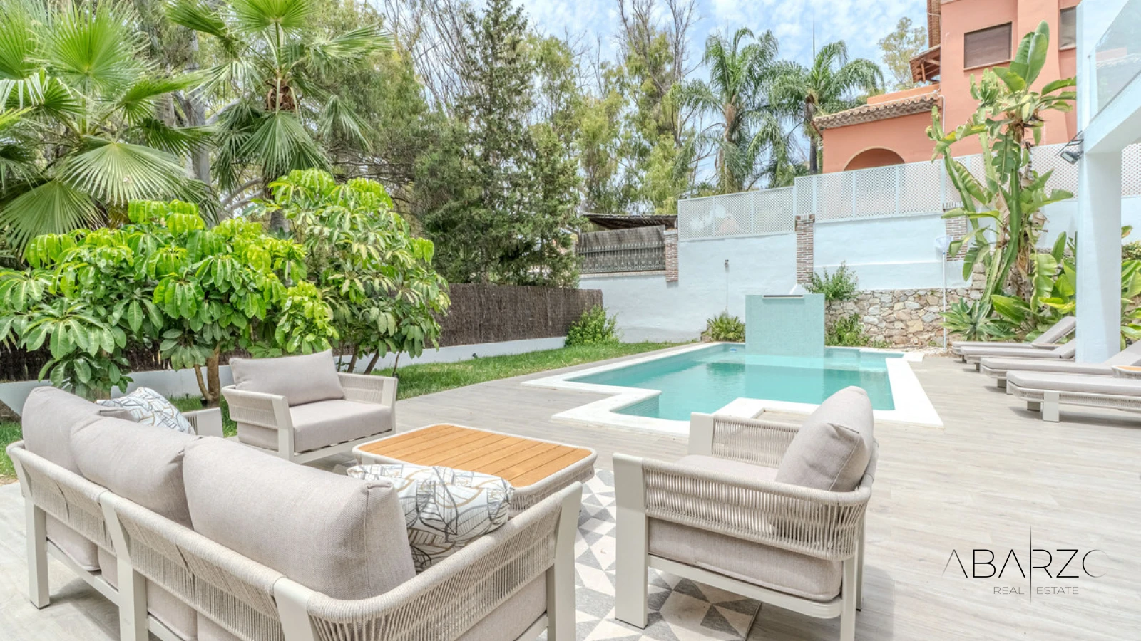 Beautiful 4-Bedroom Villa in Nueva Andalucía with Pool and Gardens — interior, Nueva Andalucía, Marbella (14 of 49)