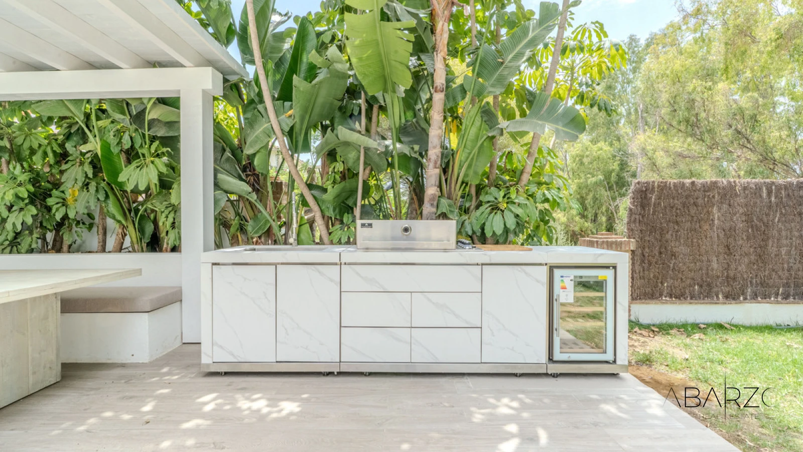 Beautiful 4-Bedroom Villa in Nueva Andalucía with Pool and Gardens — interior, Nueva Andalucía, Marbella (43 of 49)