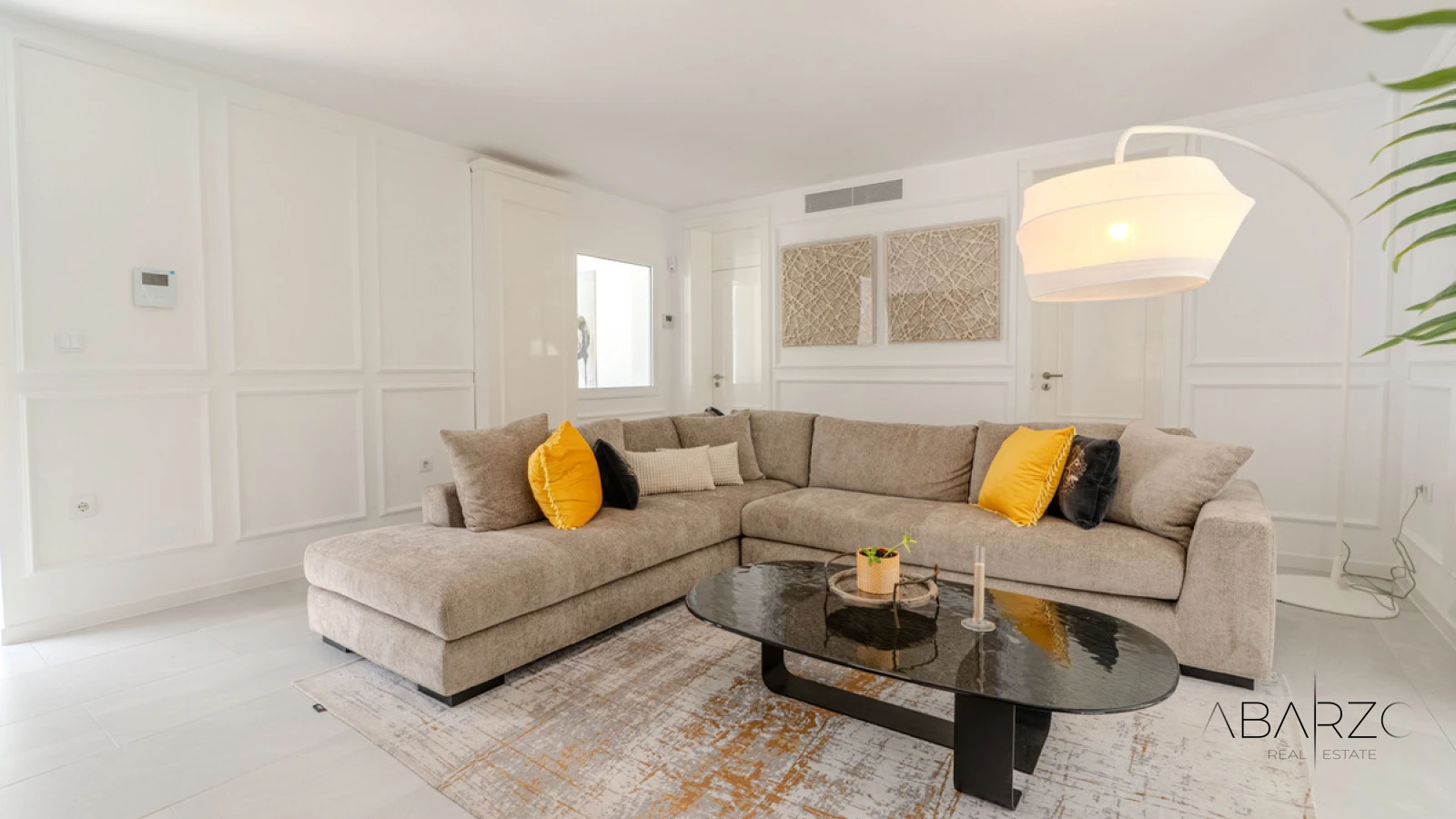 Beautiful 4-Bedroom Villa in Nueva Andalucía with Pool and Gardens — interior, Nueva Andalucía, Marbella (11 of 49)