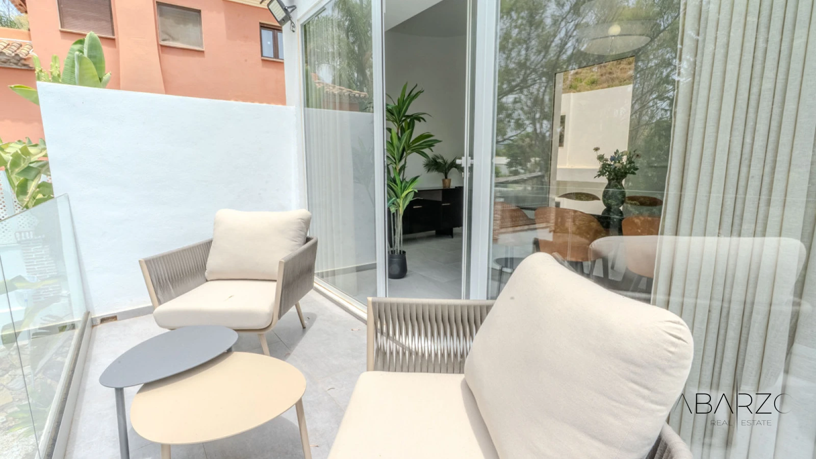 Beautiful 4-Bedroom Villa in Nueva Andalucía with Pool and Gardens — interior, Nueva Andalucía, Marbella (41 of 49)