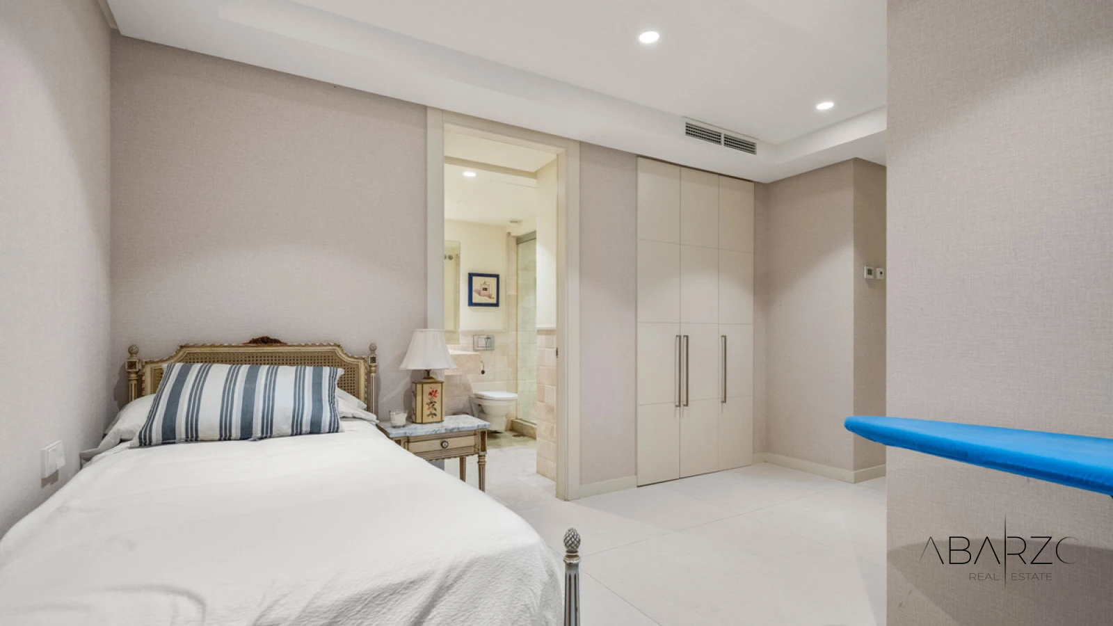Luxury Semi-Detached Villa with Sea Views in Las Lomas de Magna Marbella — interior, Golden Mile, Marbella (28 of 49)