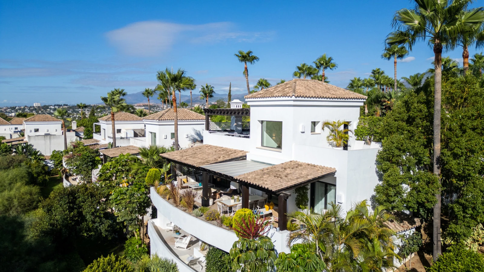 Luxury Semi-Detached Villa with Sea Views in Las Lomas de Magna Marbella — interior, Golden Mile, Marbella (44 of 49)